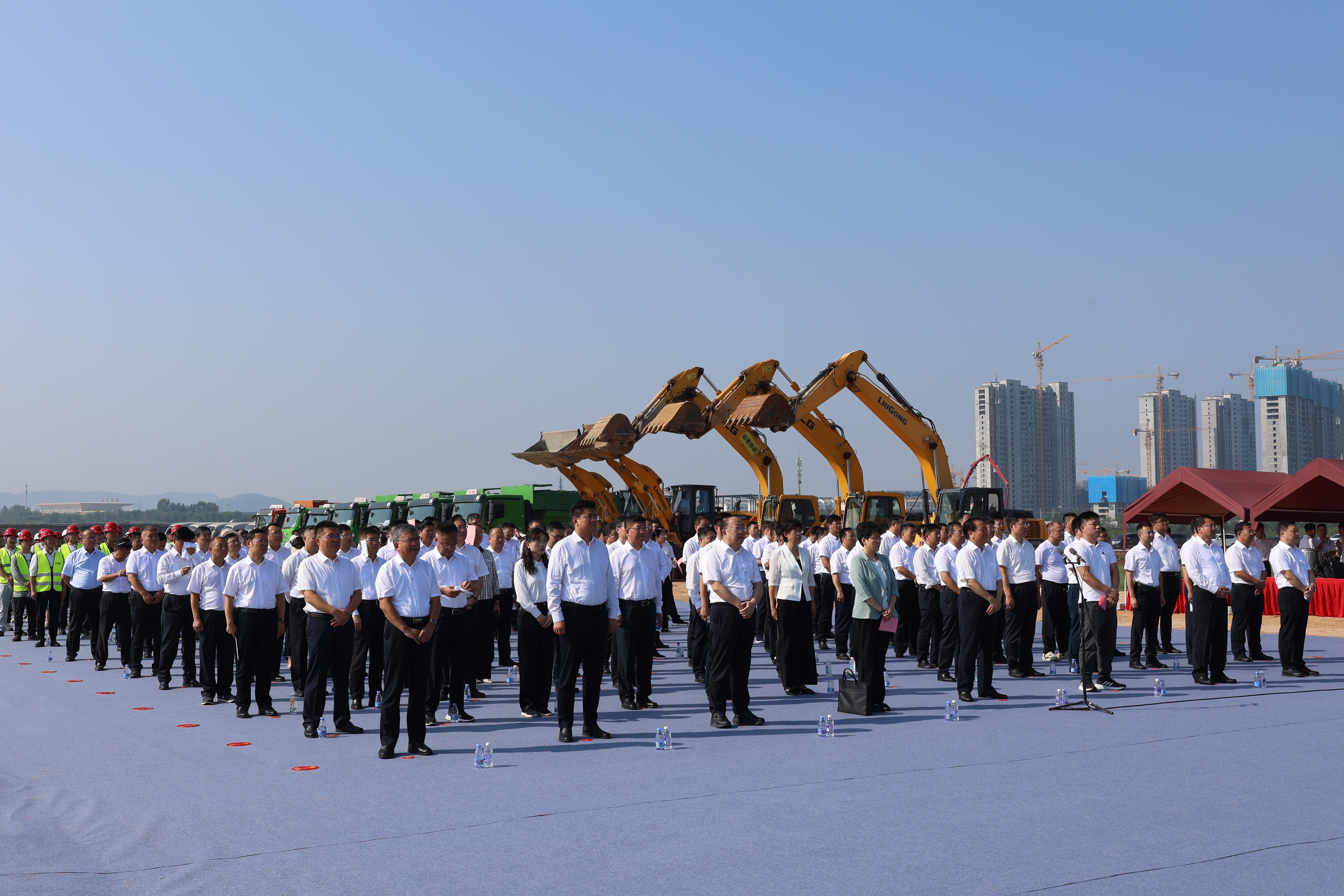 2024年秋季枣庄市高质量发展重大项目建设现场推进会在2026世界杯足球官网宝得机床产业园项目召开